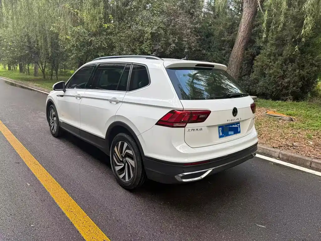Volkswagen Tiguan L 2023
