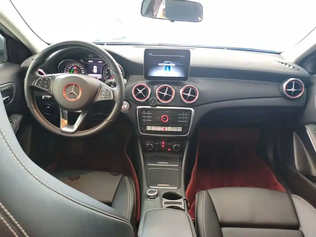 Mercedes-Benz GLA 2018 — фото 10