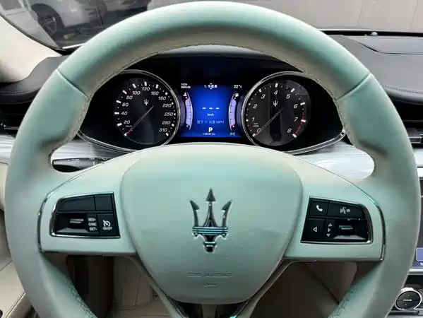 Maserati Quattroporte 2013