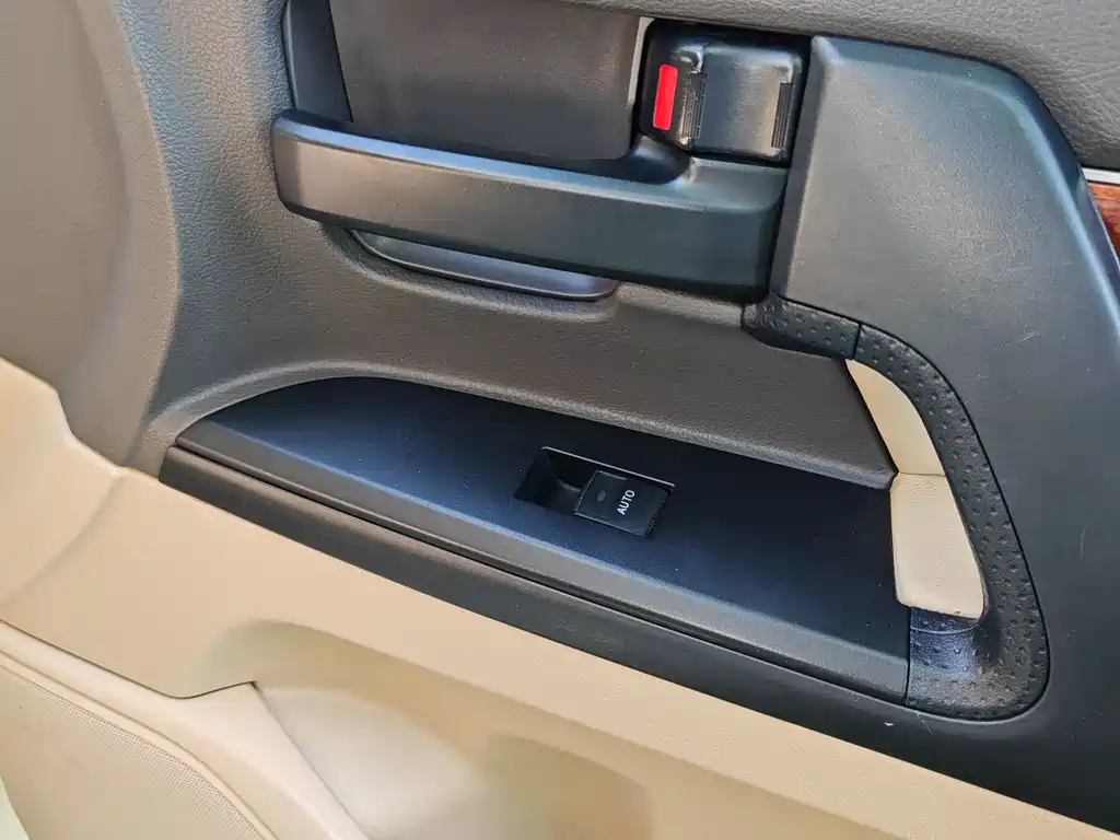 Toyota Land Cruiser 2015 — фото 39