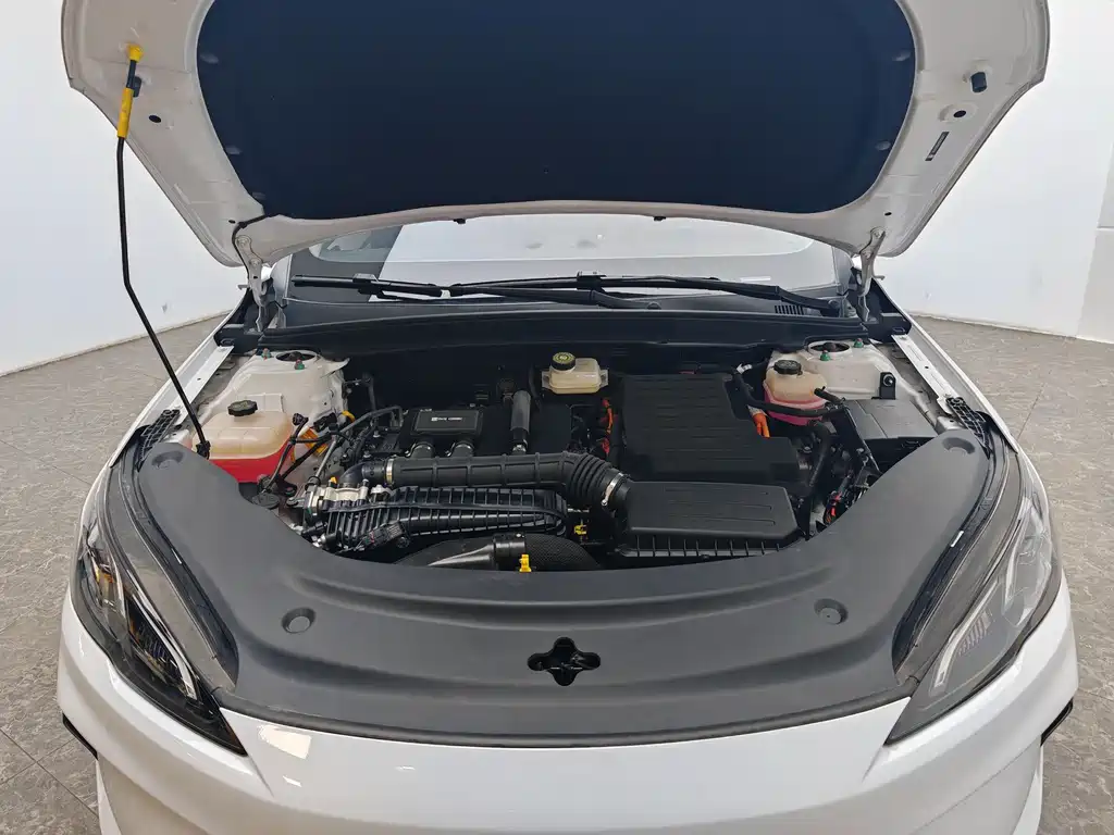 BYD Seal 05 DM-i 2025 — фото 12