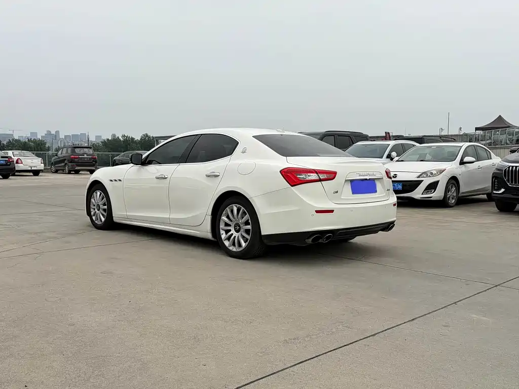 Maserati Ghibli 2014 — фото 17