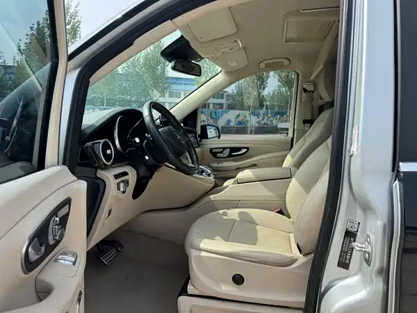 Mercedes-Benz V-Class 2016