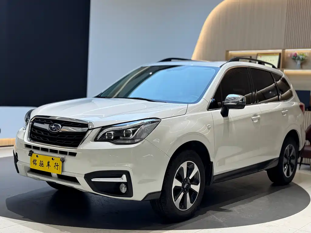 Subaru Forester 2017 — фото 1