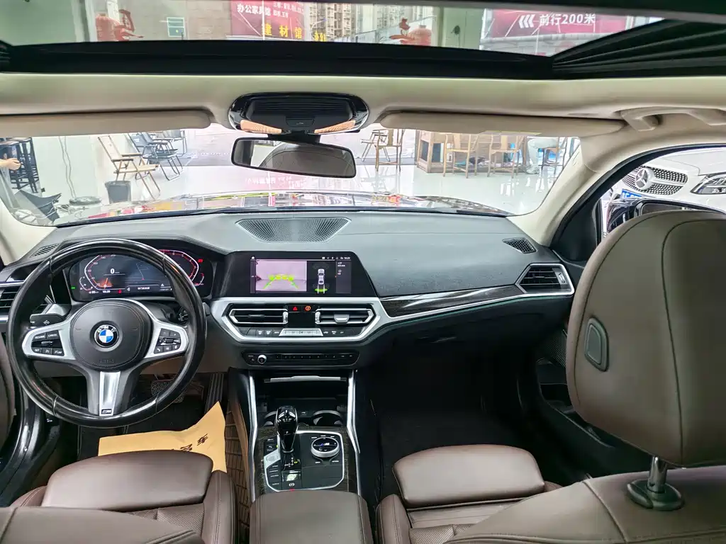 BMW 3 Series 2021 — фото 10