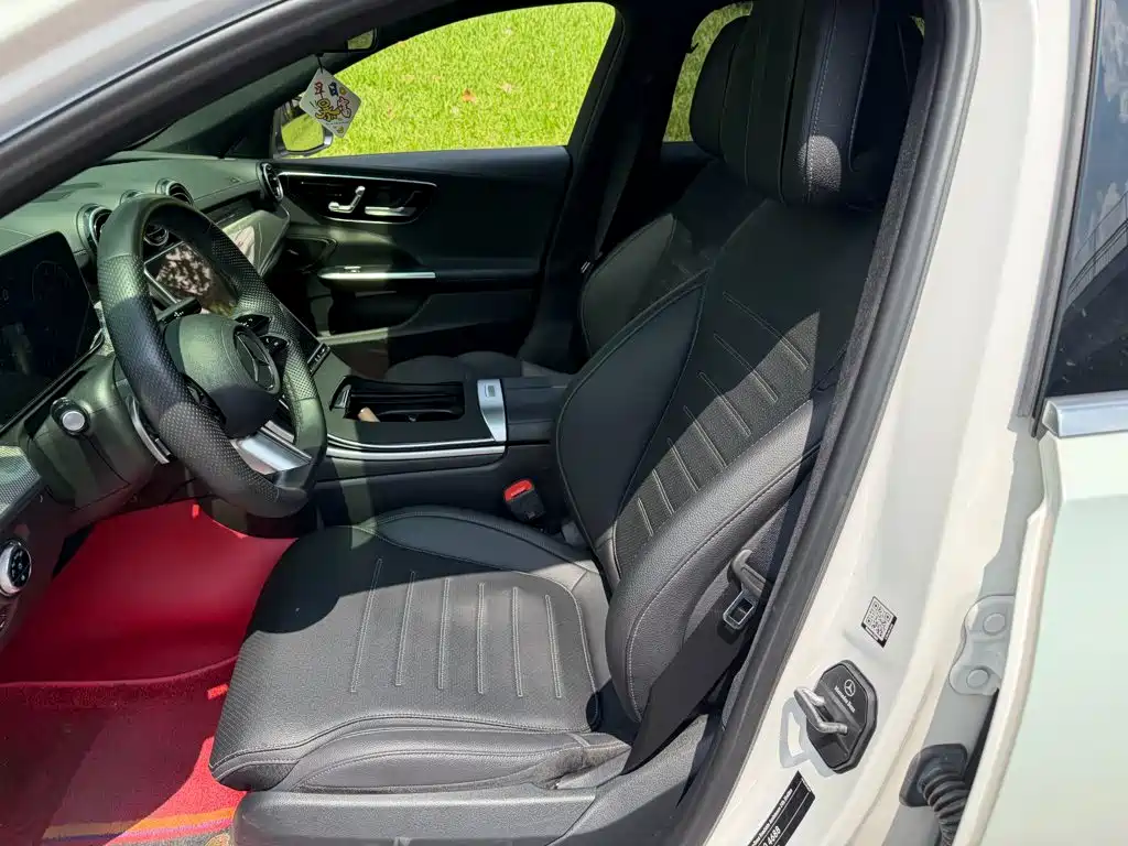 Mercedes-Benz C-Class 2023 — фото 8