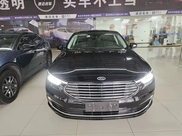 Ford Taurus 2019