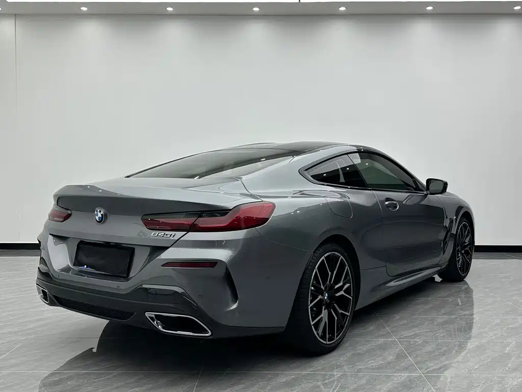 BMW 8 Series 2025
