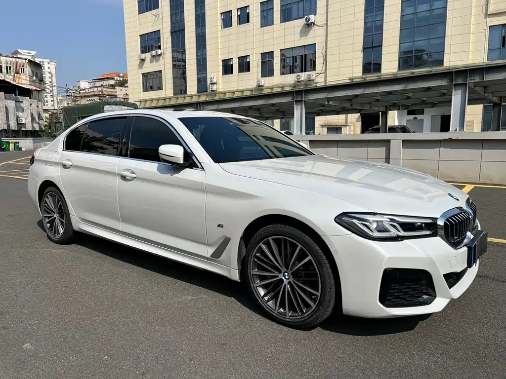 BMW 5 Series 2022