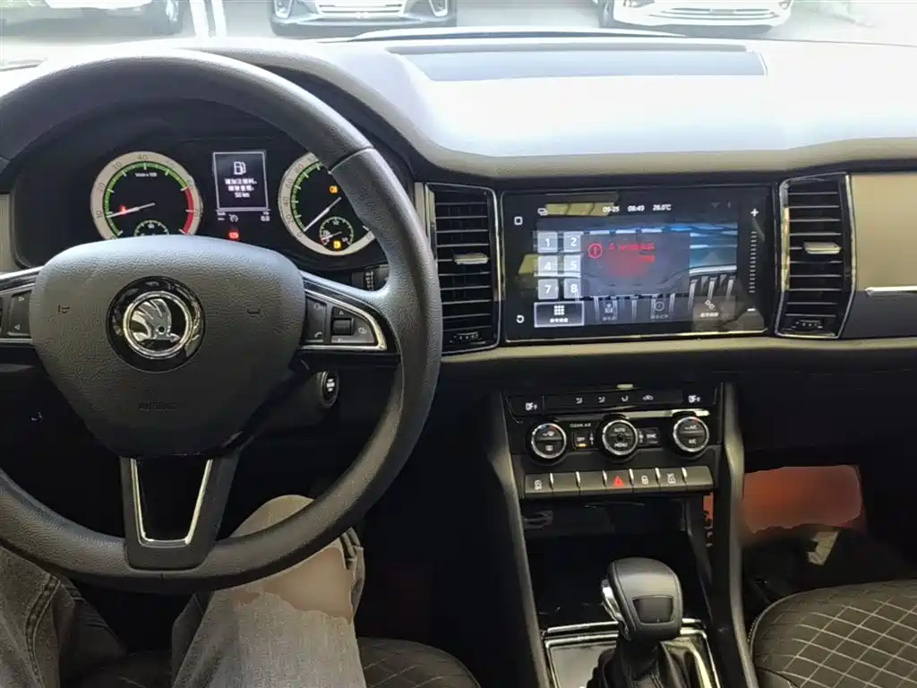 Skoda Kodiaq 2018 — фото 10