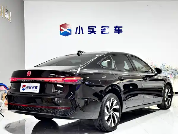 Volkswagen Passat 2025