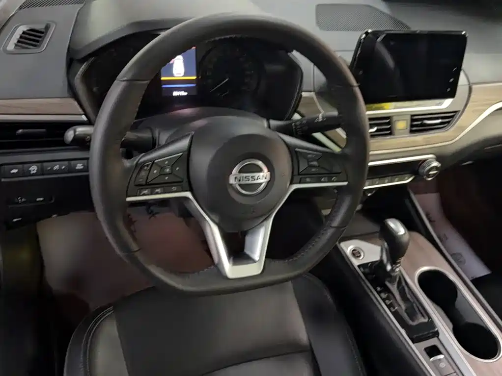 Nissan Teana 2022