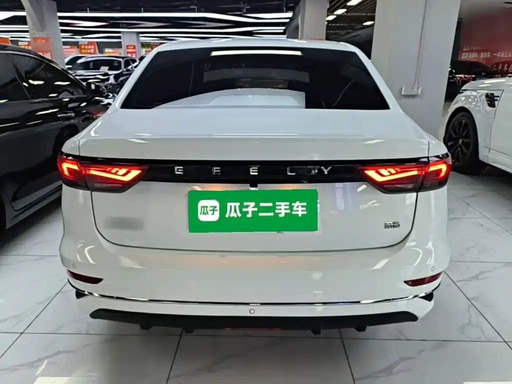 Geely Emgrand 2022 — фото 6