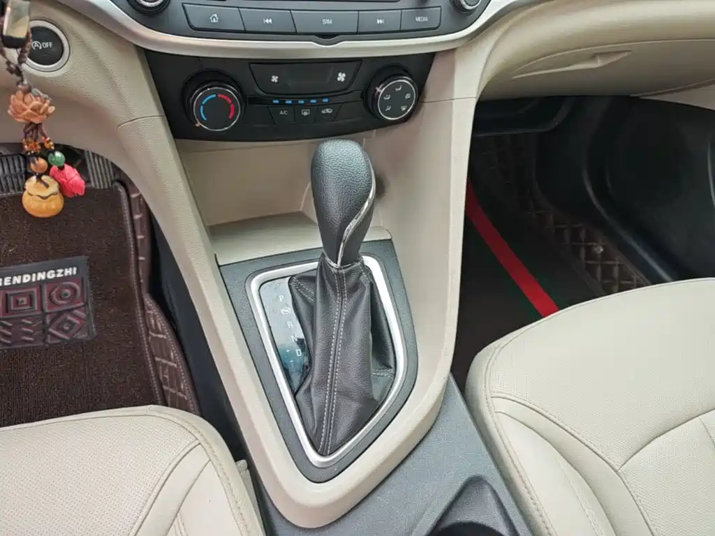 Buick Excelle 2020 — фото 10