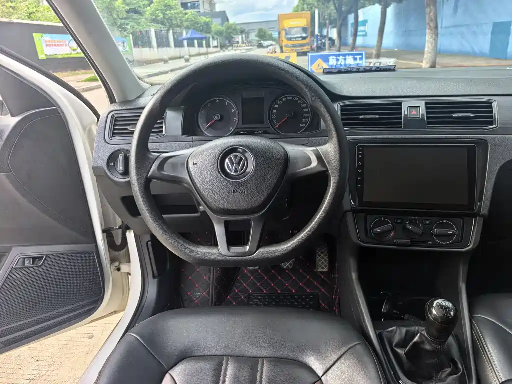 Volkswagen Santana 2016