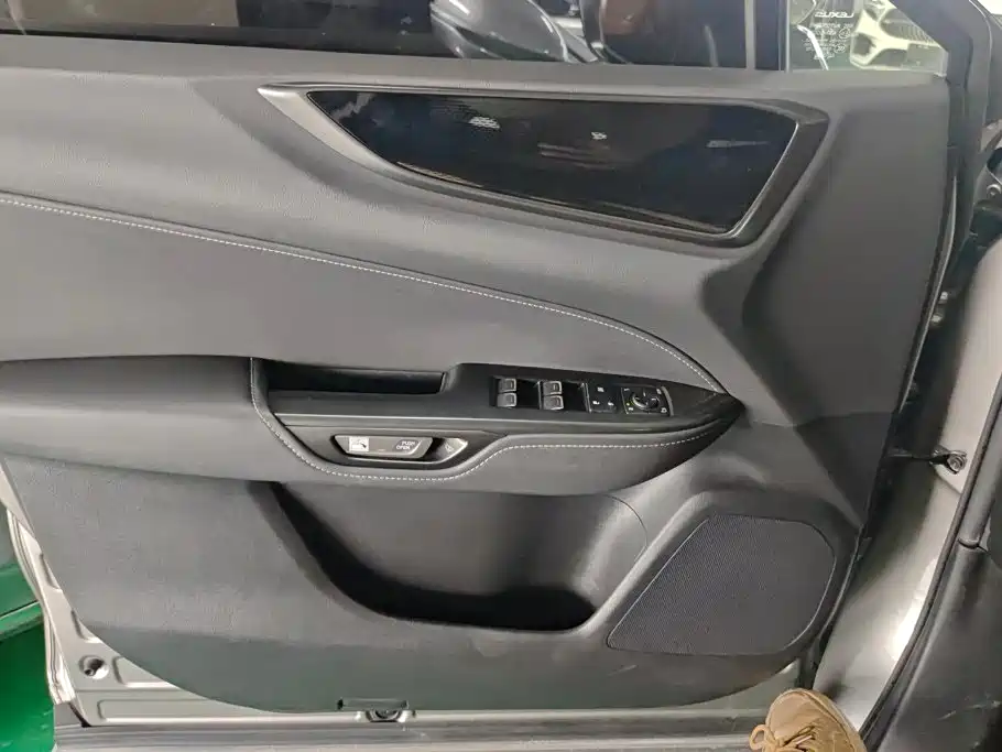 Lexus NX 2023