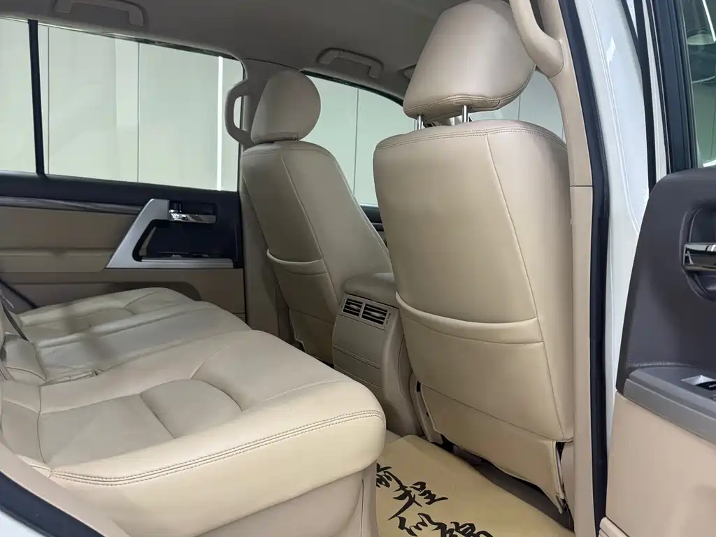 Toyota Land Cruiser 2016 — фото 14