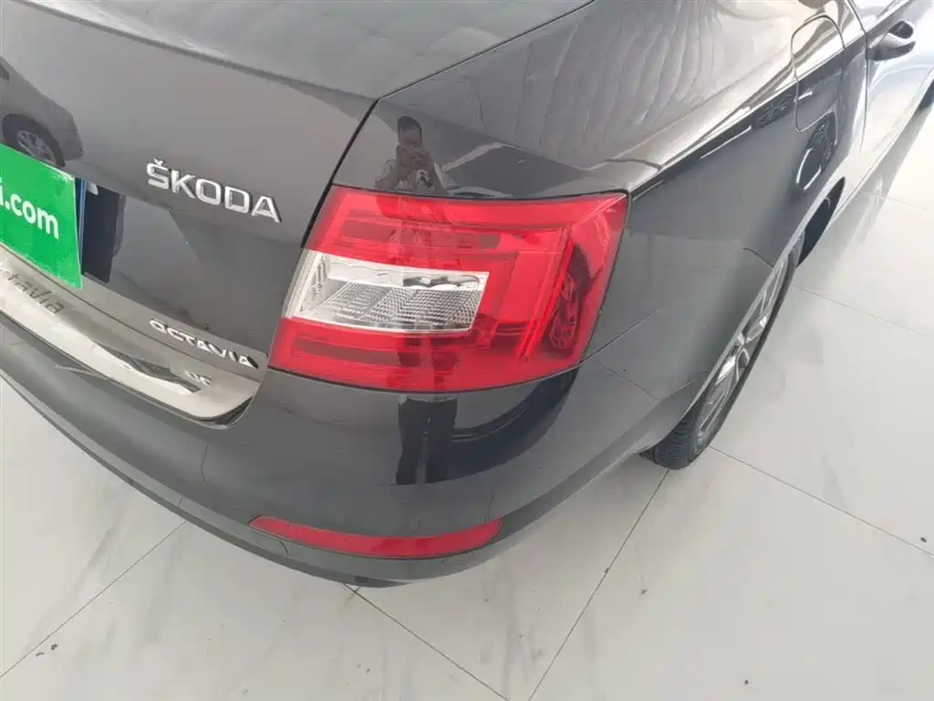 Skoda Octavia 2016 — фото 8