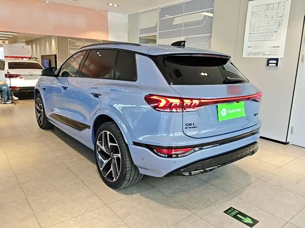 Audi Q6L e-tron 2025