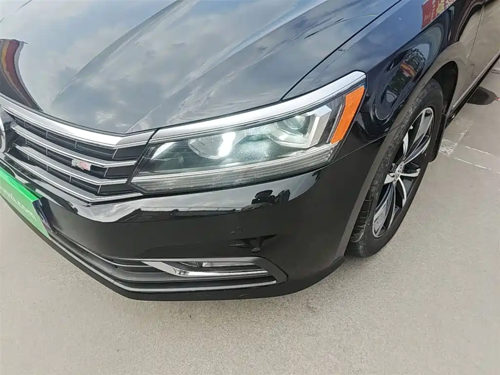 Volkswagen Passat 2017 — фото 24