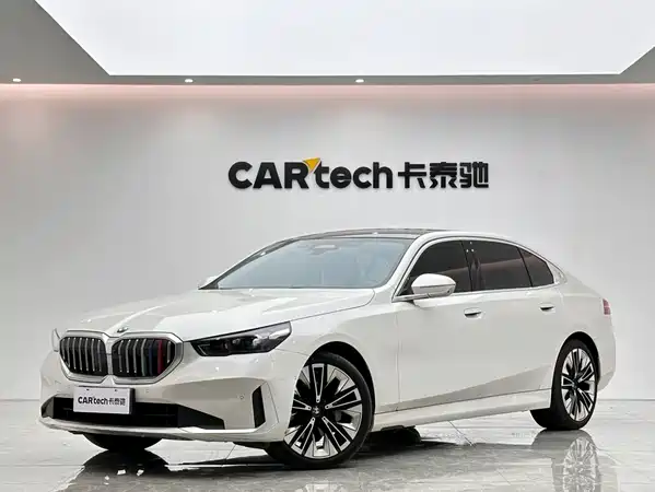 BMW 5 Series 2024