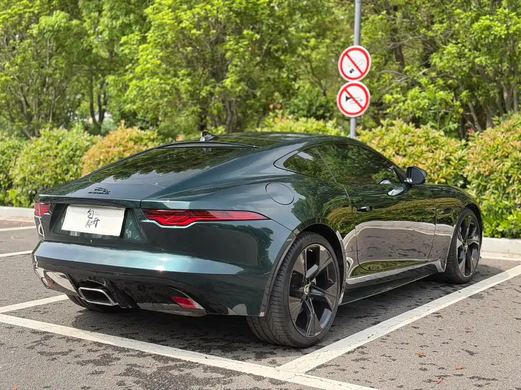 Jaguar F-TYPE 2024 — фото 12