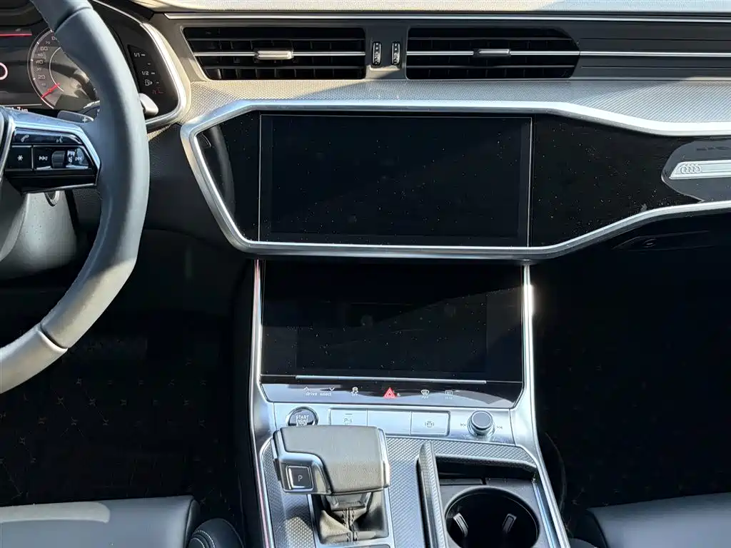 Audi A6L 2025 — фото 19