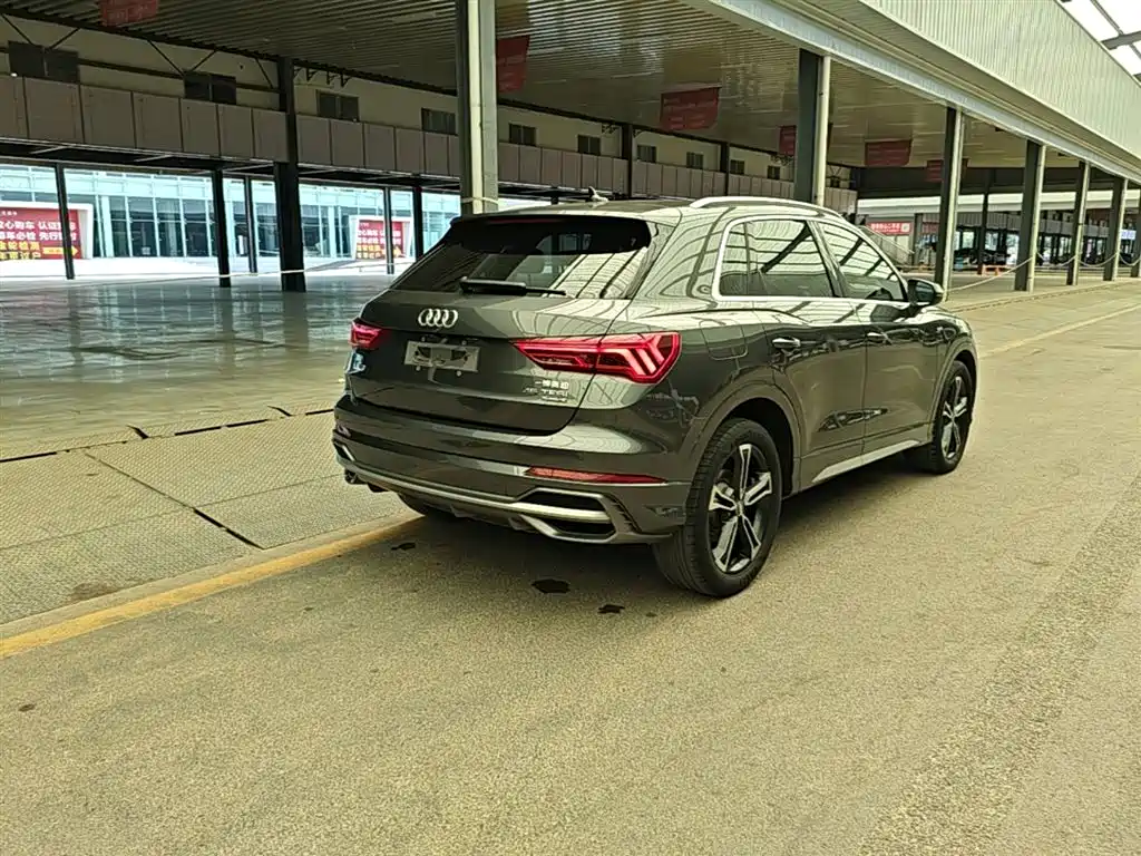 Audi Q3 2020 — фото 7