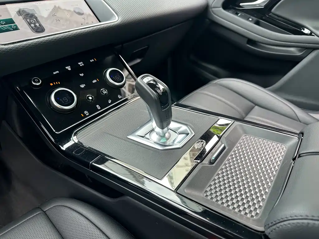 Land Rover Range Rover Evoque 2020 — фото 23