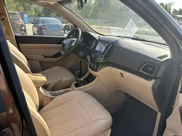 Baojun 730 2014