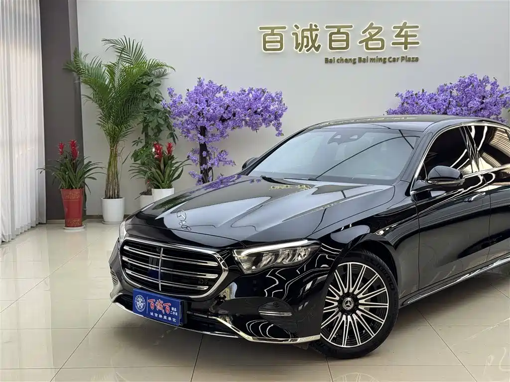 Mercedes-Benz E-Class 2025 — фото 3