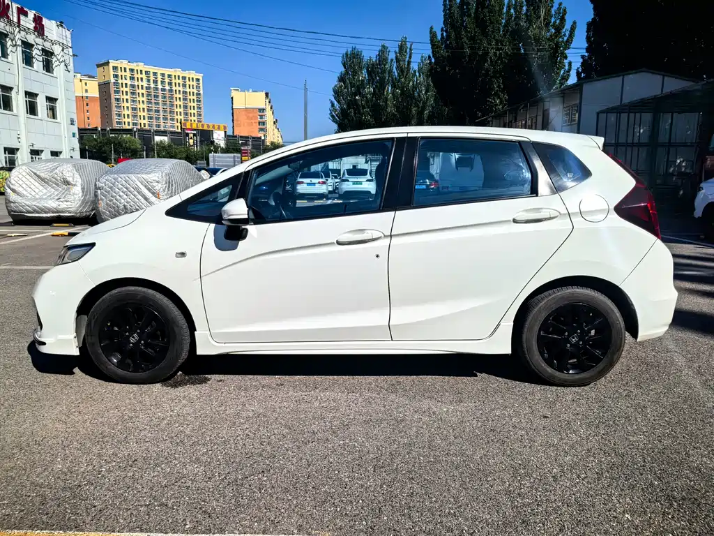 Honda Fit 2018 — фото 4