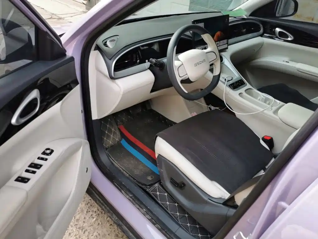 Geely Galaxy Starwish 2025 — фото 16