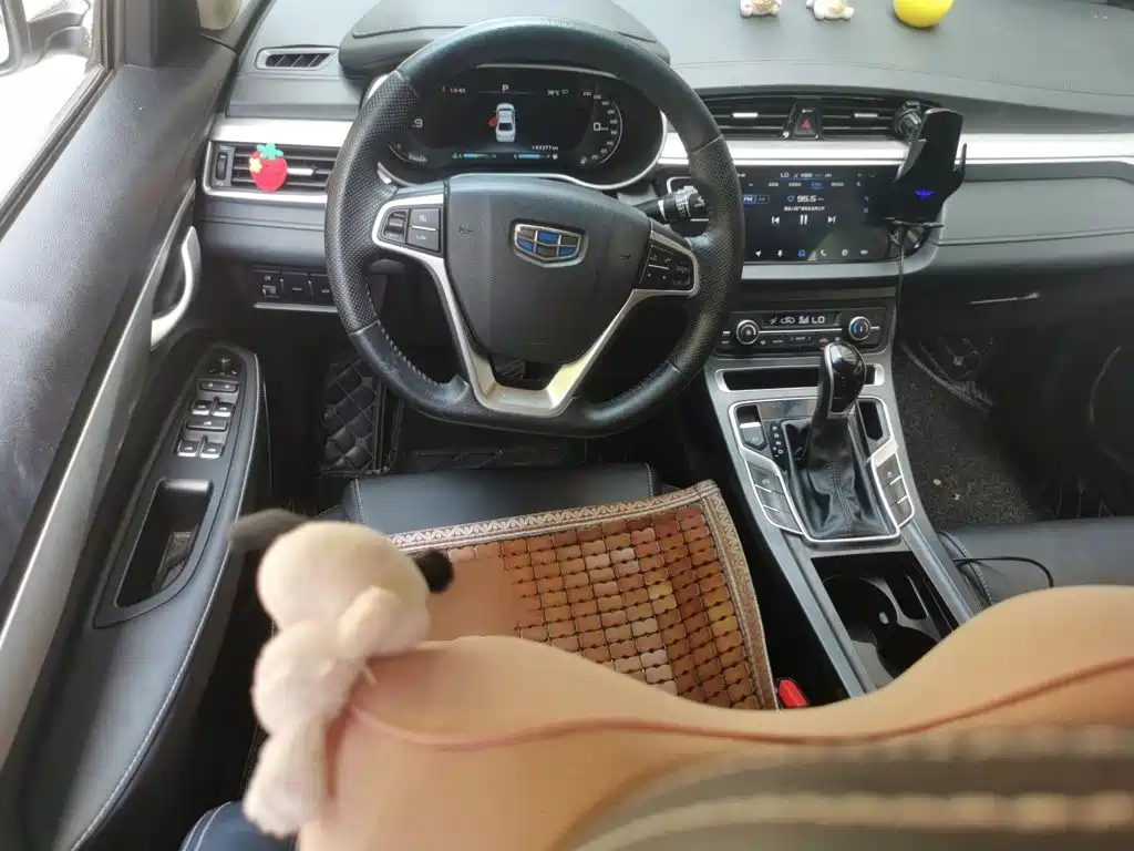 Geely Emgrand 2018