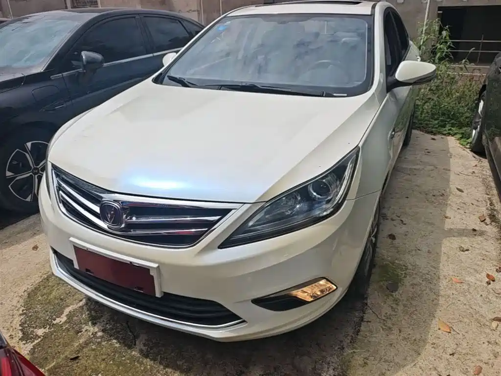 Changan Eado 2017 — фото 3