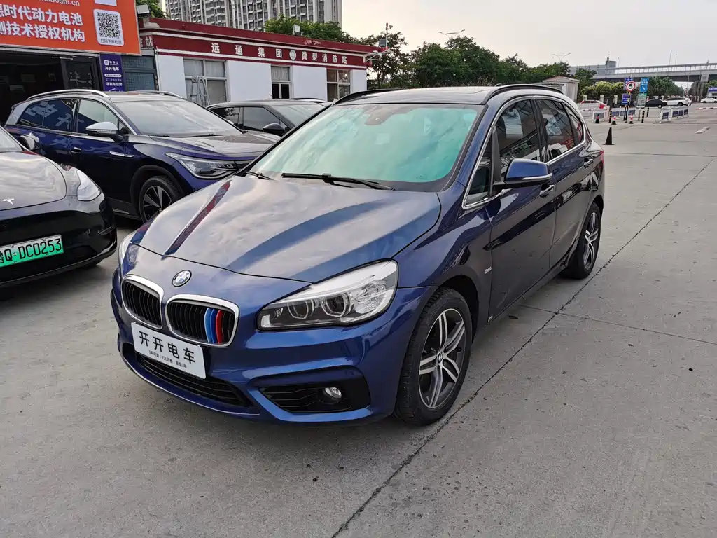 BMW 2 Series Active Tourer 2016 — фото 2