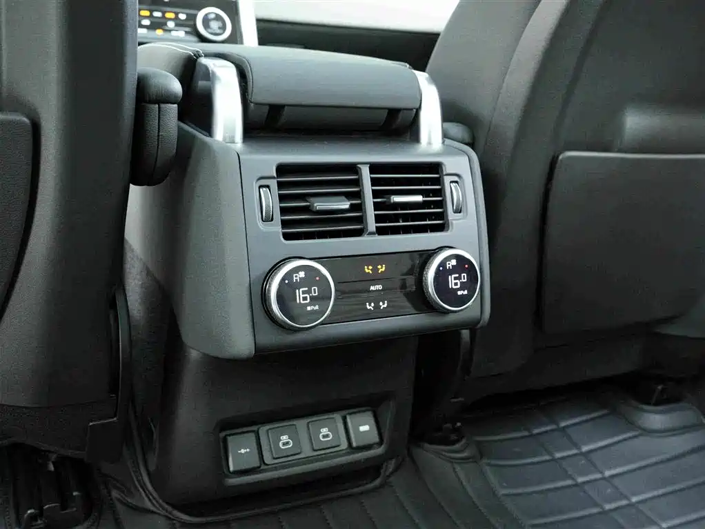 Land Rover Discovery 2021 — фото 15