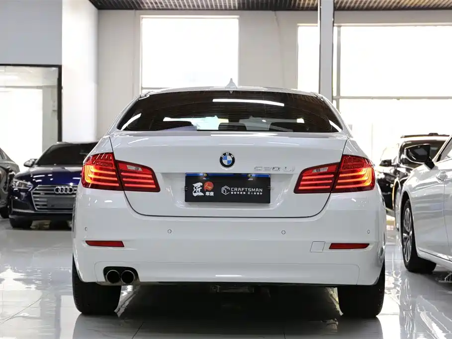 BMW 5 Series 2015 — фото 21