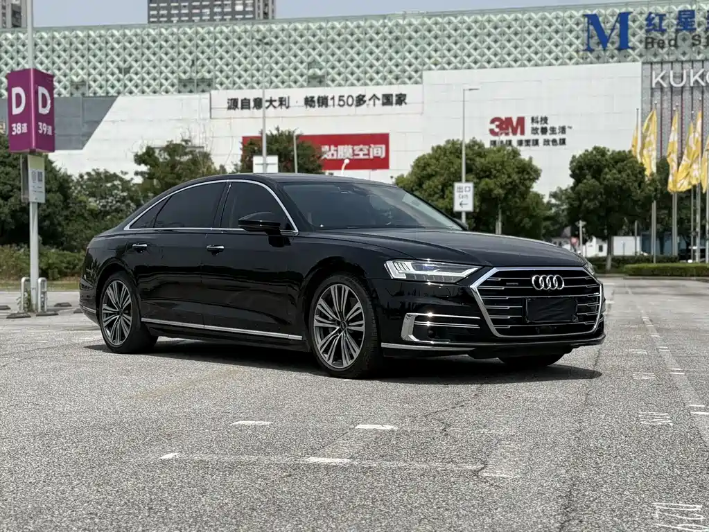 Audi A8 2021 — фото 4