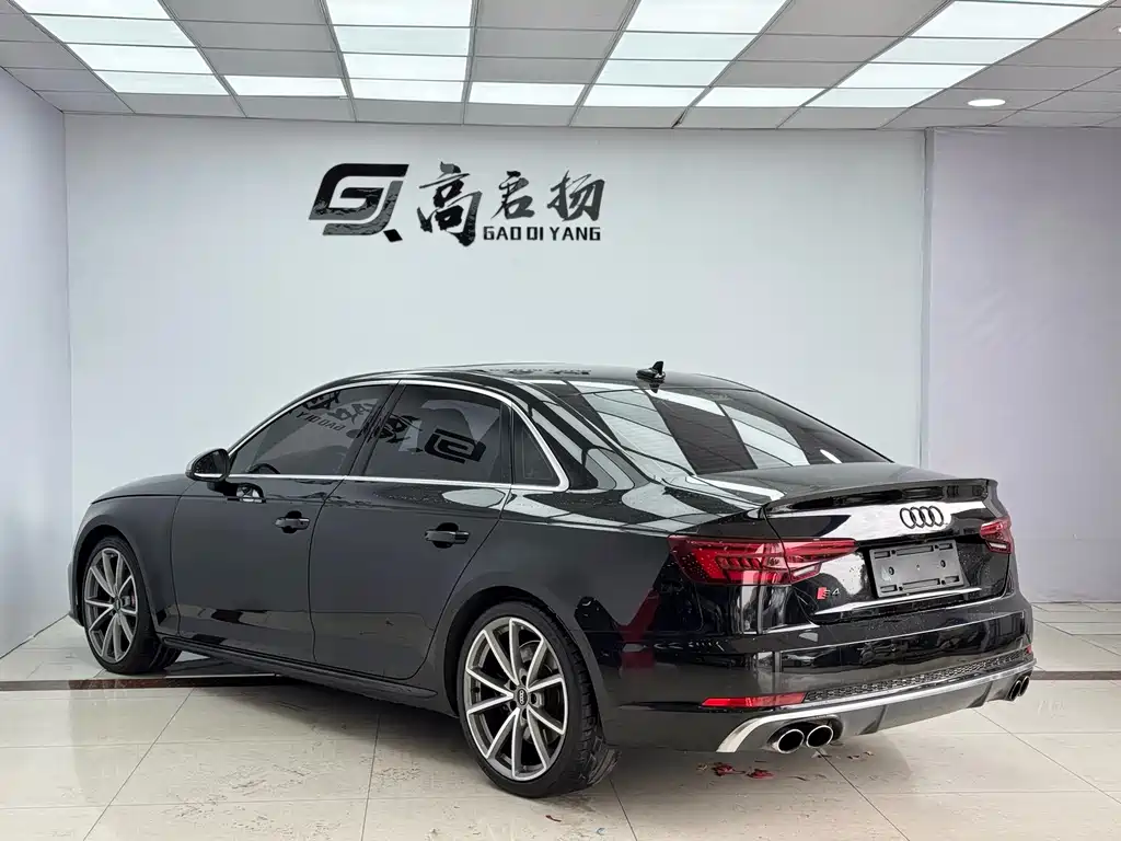 Audi S4 2019 — фото 24
