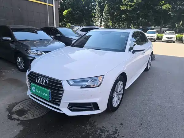 Audi A4L 2019