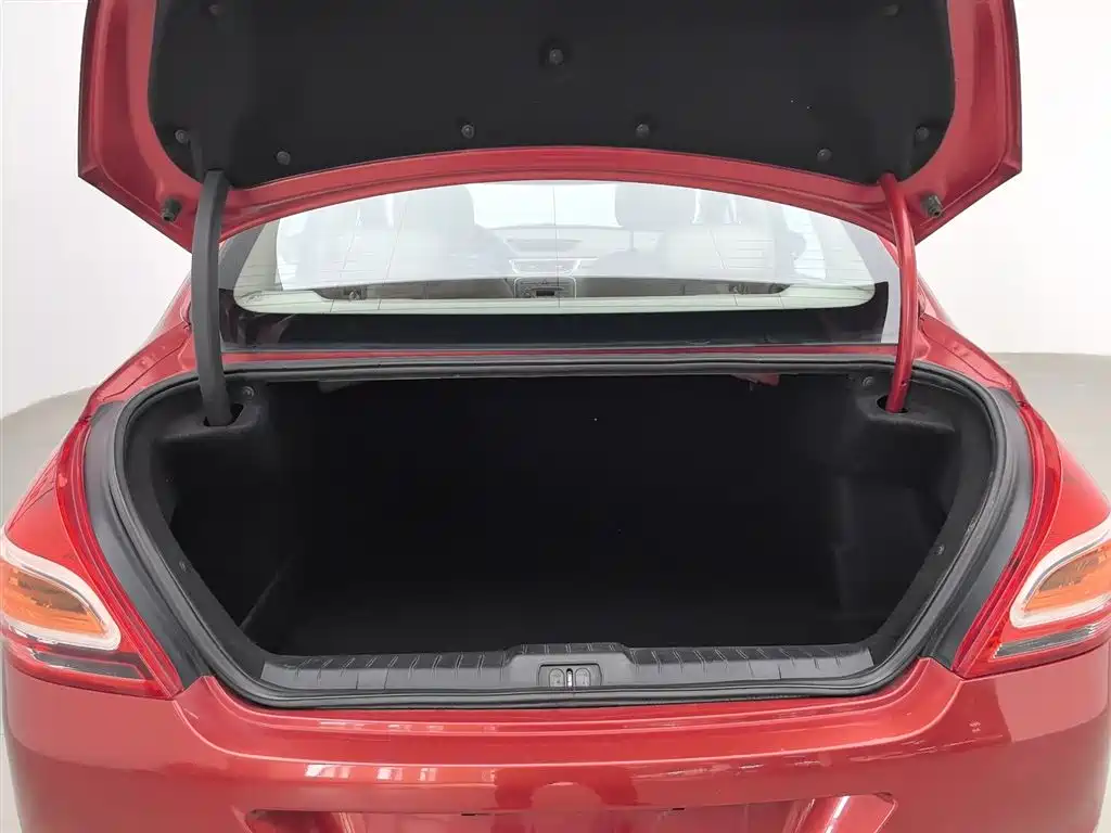Peugeot 308 2014 — фото 16