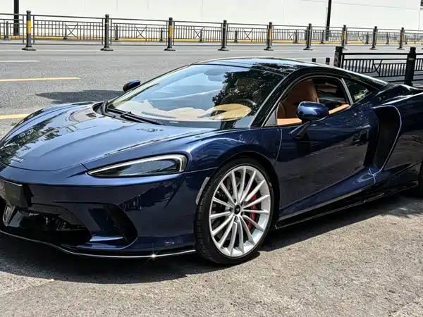 McLaren GT 2023