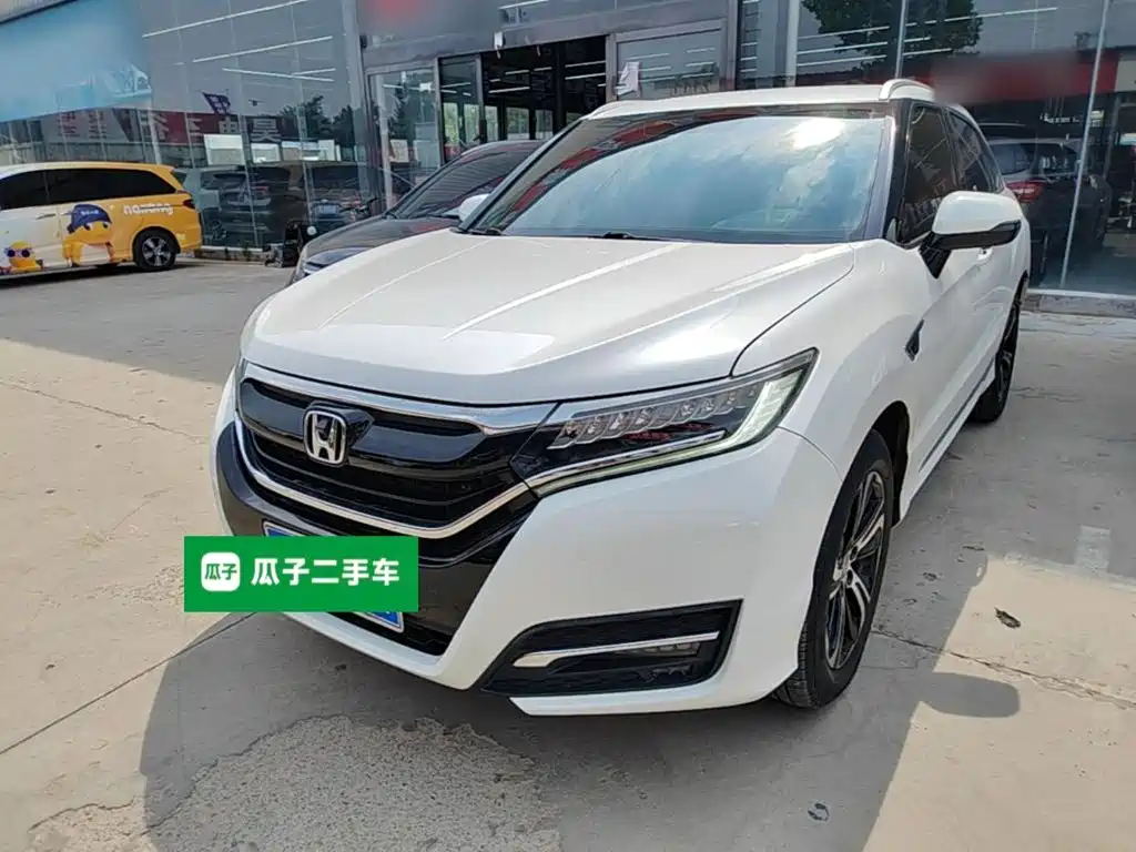 Honda UR-V 2018 — фото 1