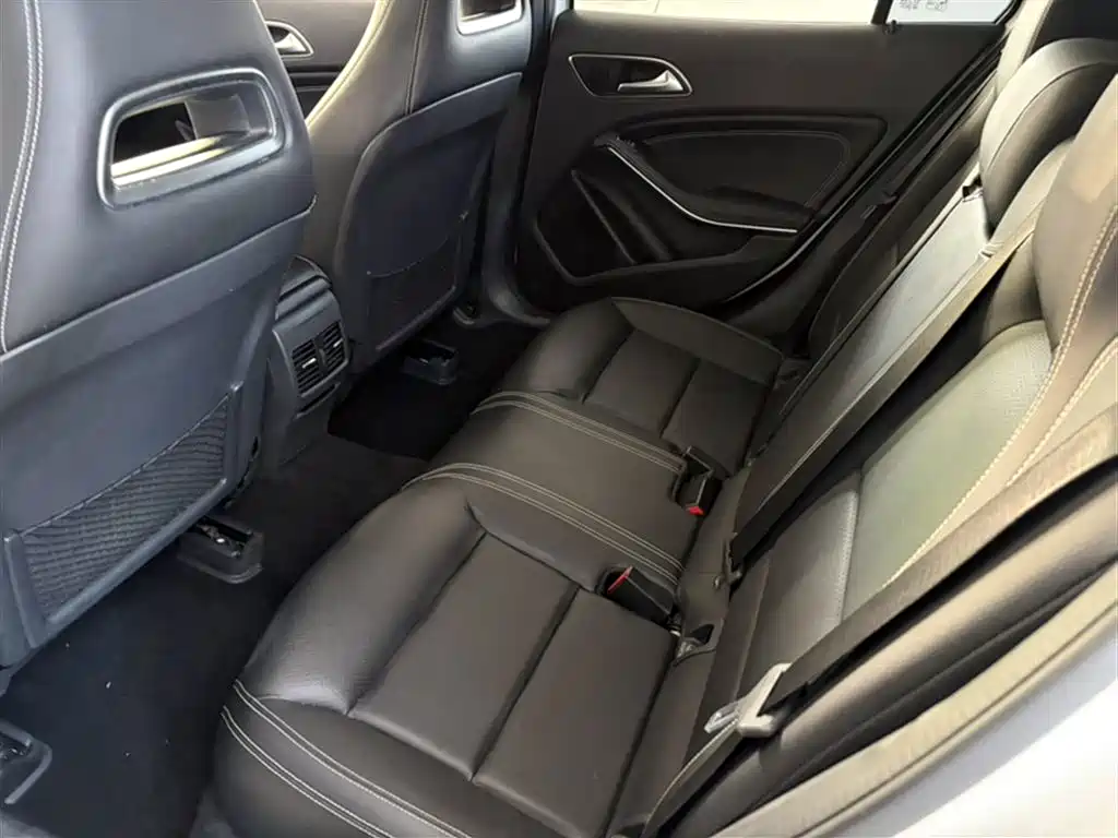 Mercedes-Benz GLA 2015 — фото 17