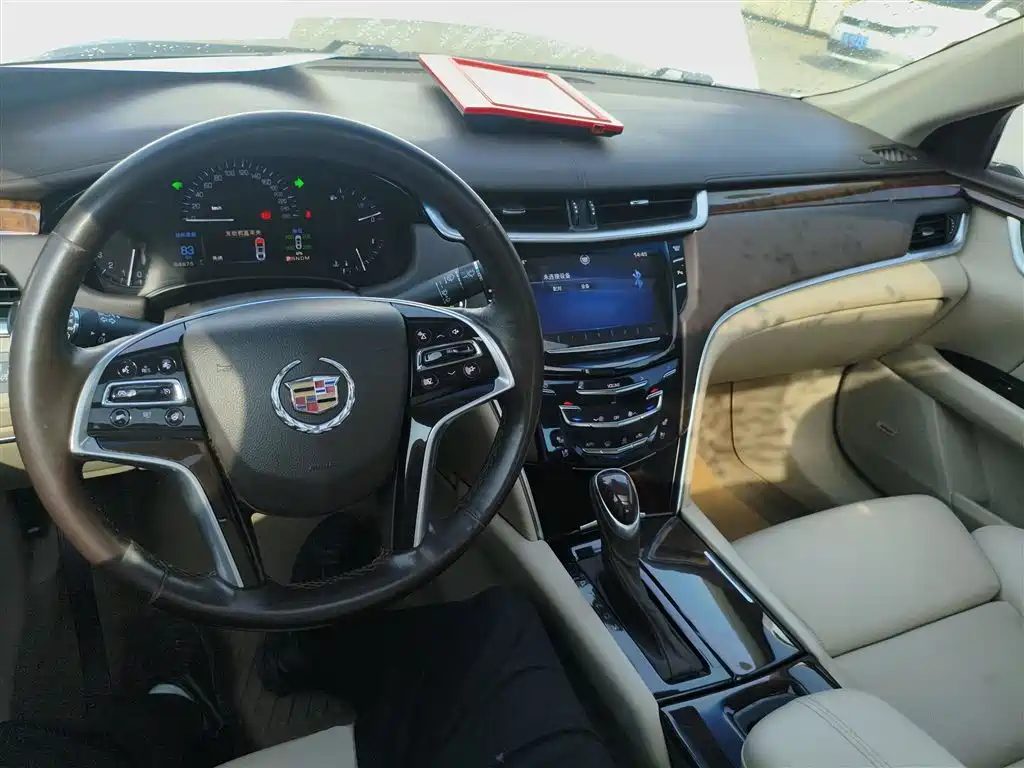 Cadillac XTS 2015 — фото 10