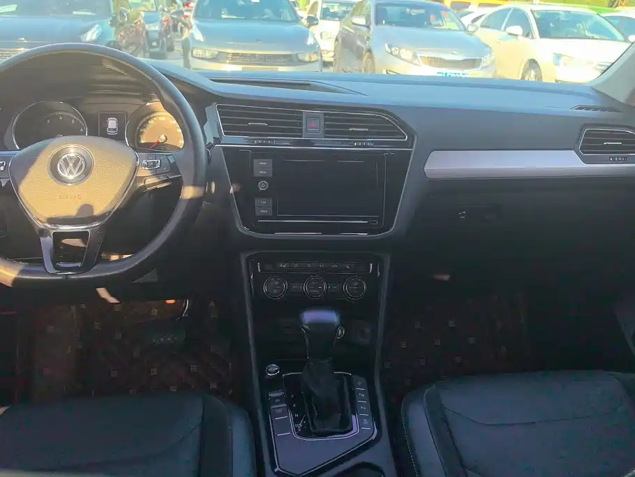 Volkswagen Tiguan L 2019 — фото 12