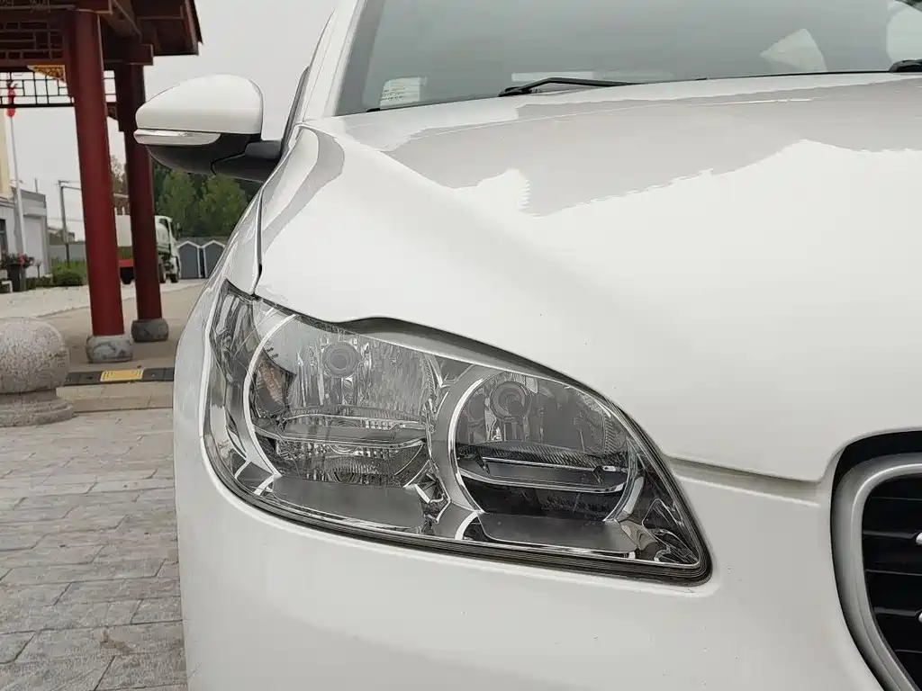Peugeot 301 2016