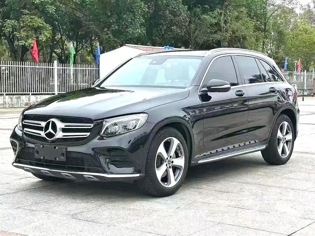 Mercedes-Benz GLC 2017 — фото 1
