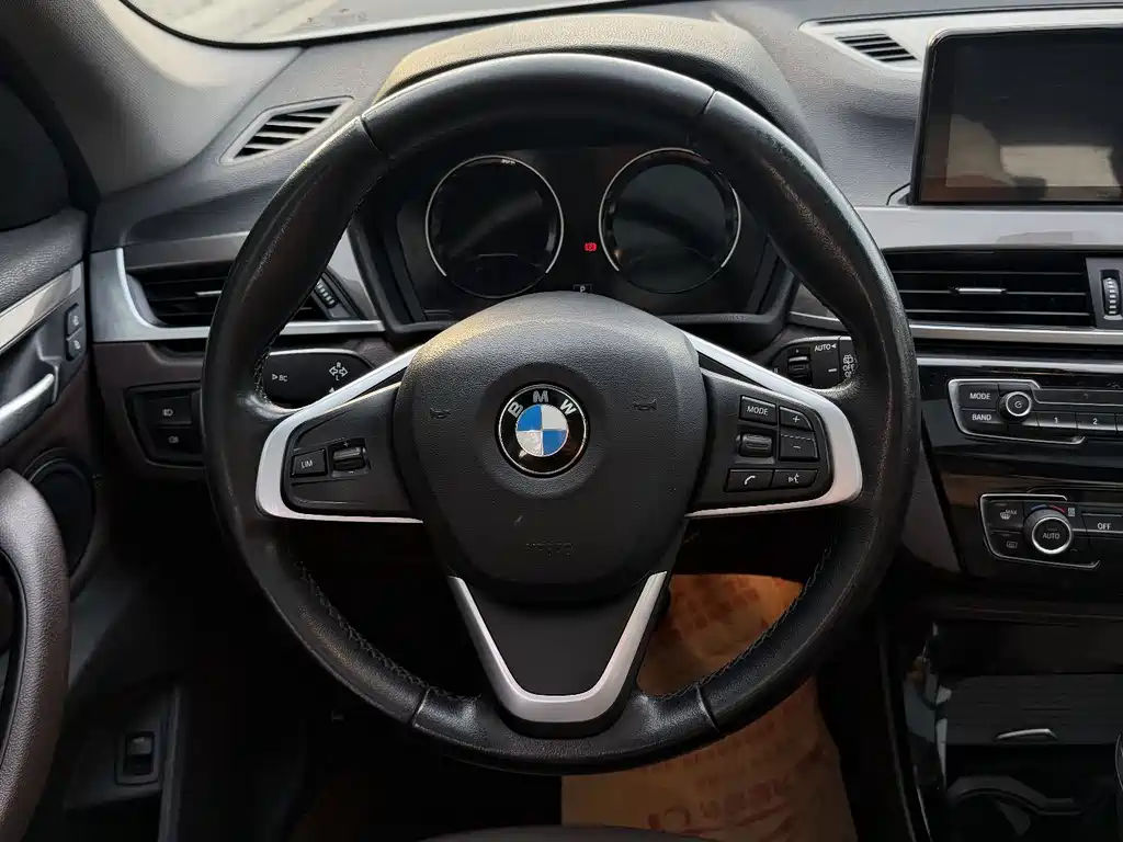BMW X1 2019 — фото 11